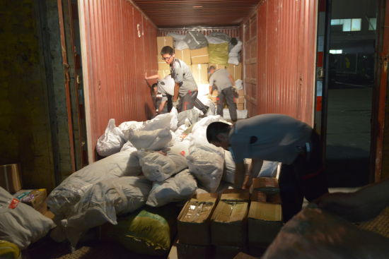 順豐-為提高空間利用率，貨物碼放得很整齊。