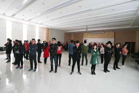 �|���Ƽ�̓�M���C������